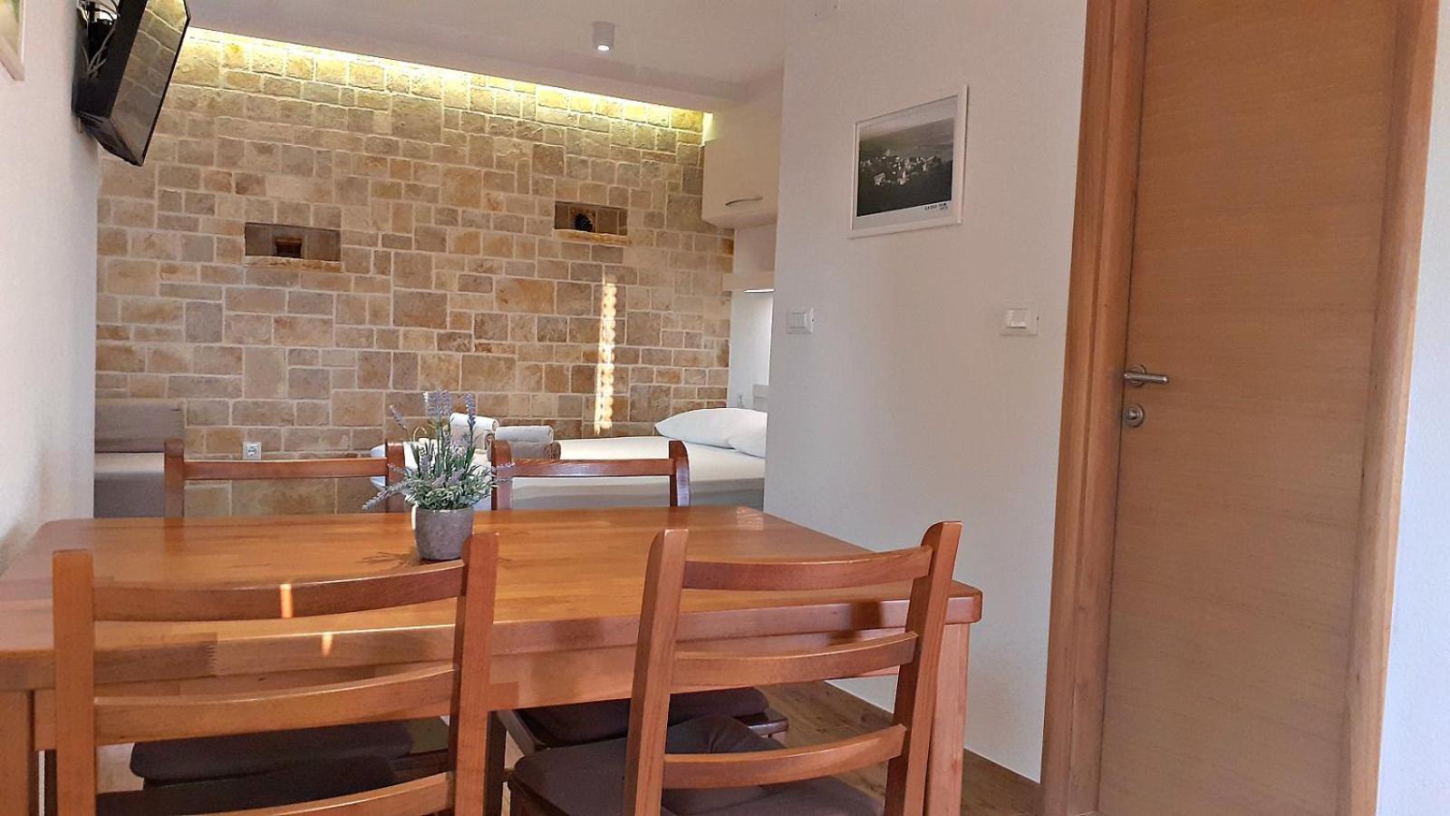 Appartement Deluxe Stone House Bonaca à Baška Voda Chambre photo