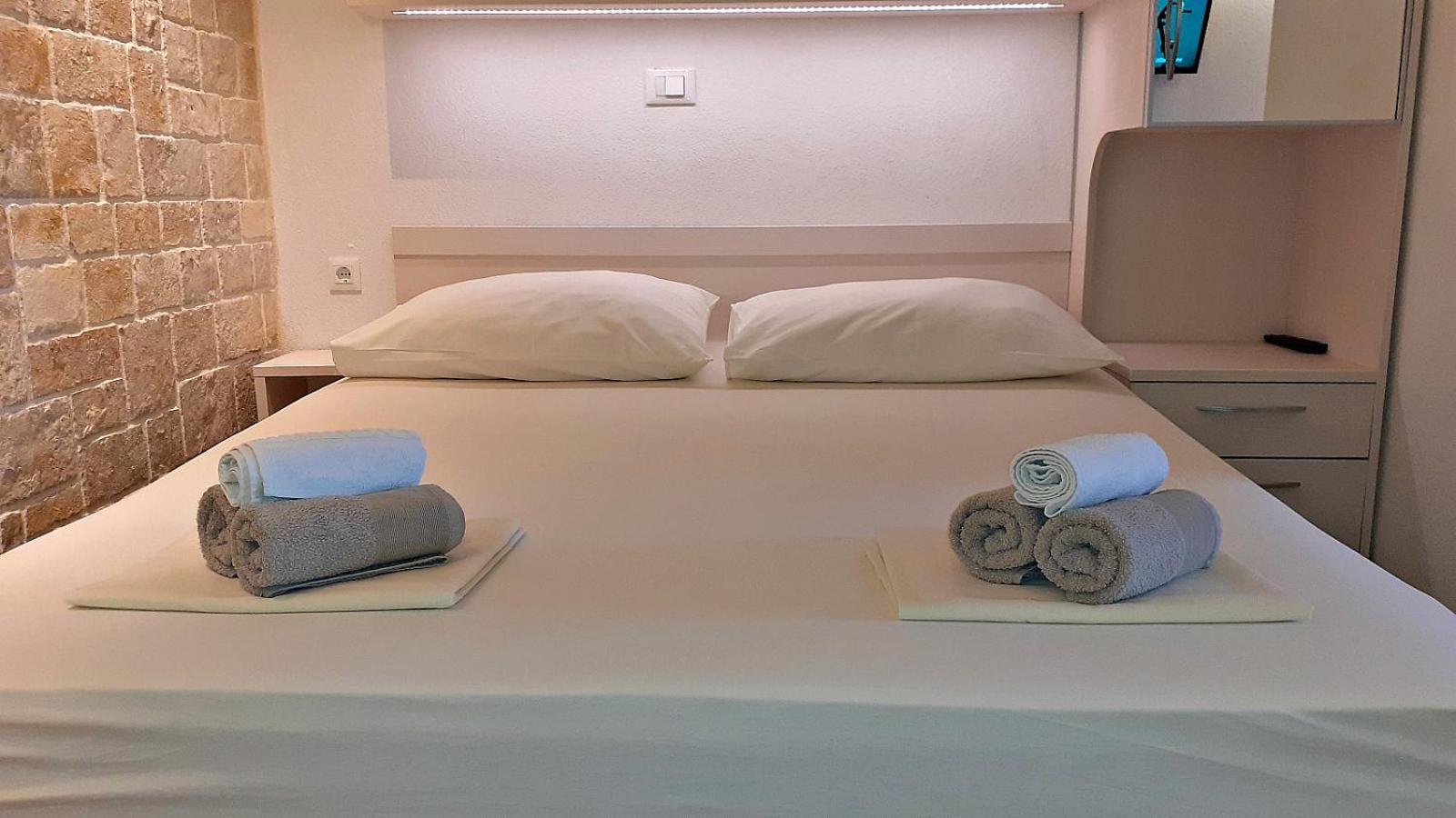Appartement Deluxe Stone House Bonaca à Baška Voda Chambre photo