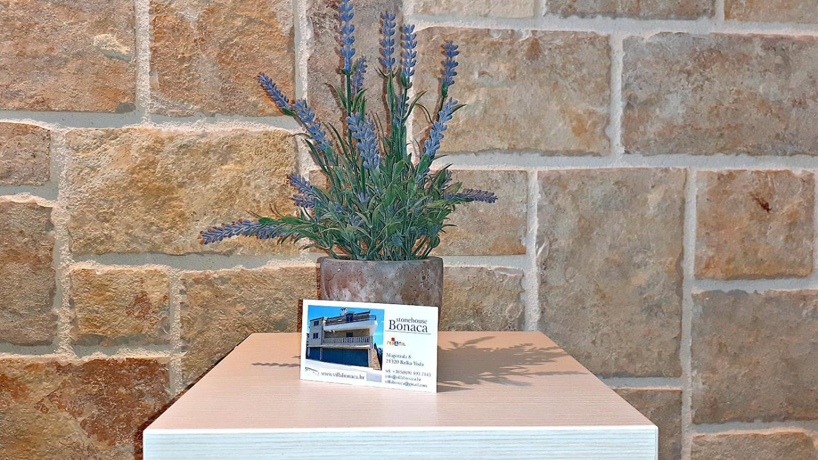 Appartement Deluxe Stone House Bonaca à Baška Voda Chambre photo