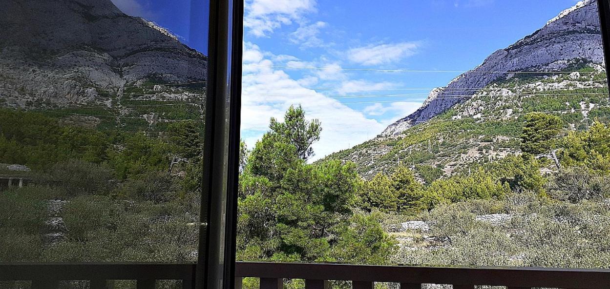 Appartement Deluxe Stone House Bonaca à Baška Voda Chambre photo
